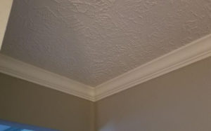 crown moulding in ceiling in Tomball Texas
