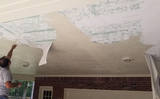 peeling ceiling paint due to not priming wall properly